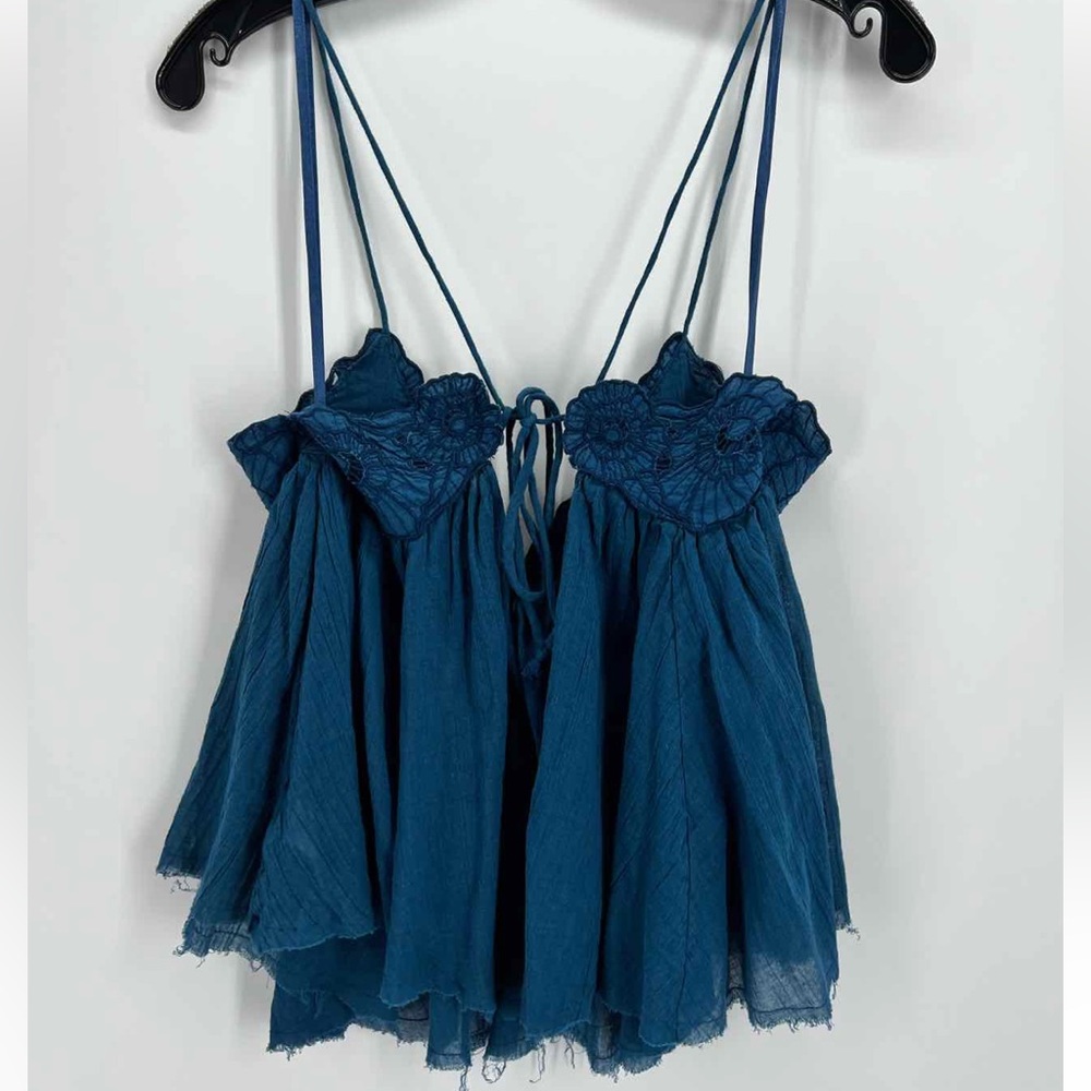 Free People Top ✨ - Picture 2 of 4